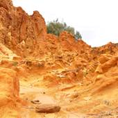 Mulgumpin (Moreton Island) - Harpers Rock at Cape Cliff