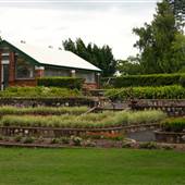 Queens Park, Upper Area