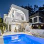 Villa 81