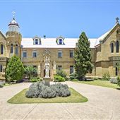 Abbey Boutique Hotel