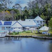 Magnolia Lakehouse Maleny