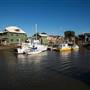 Pelicans View Cafe & Marina EXTERIOR