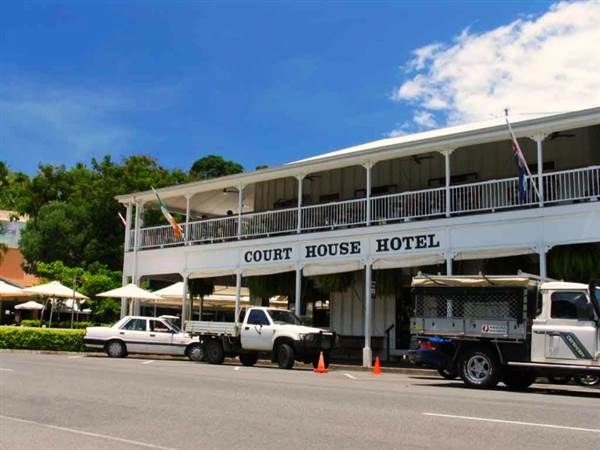 Port Douglas - Court House Hotel (8/01/2007)