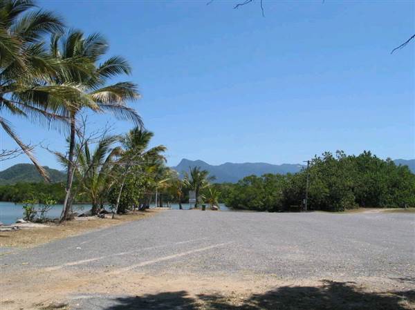 Mossman River Mouth (1/10/2007)