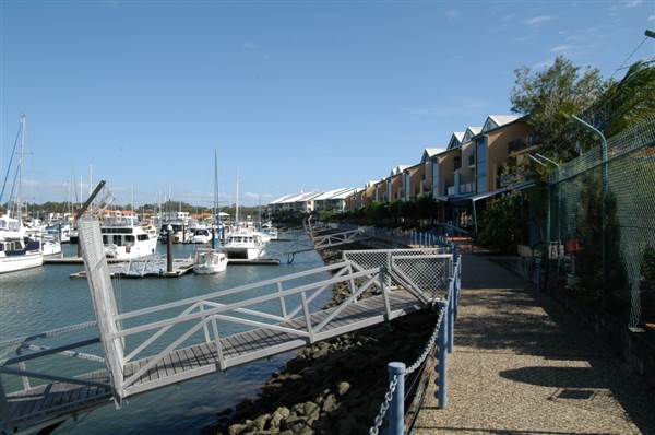 Raby Bay Marina (9/10/2007)