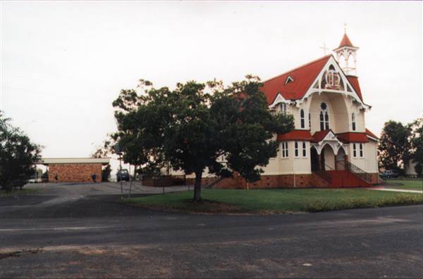 St Mary's Catholic Church & School (24/12/2002)