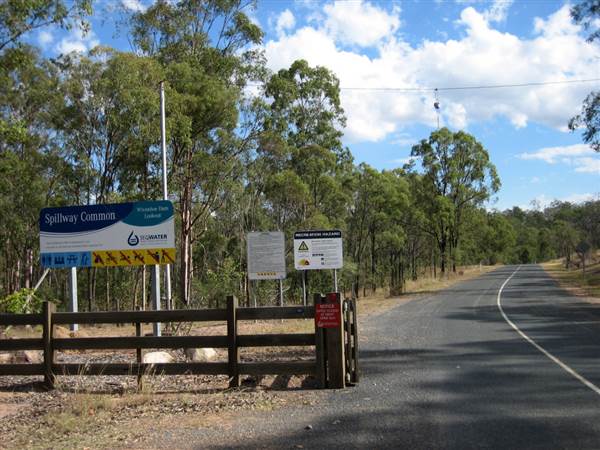 Lake Wivenhoe - Roads & Dam Wall (10/05/2006)