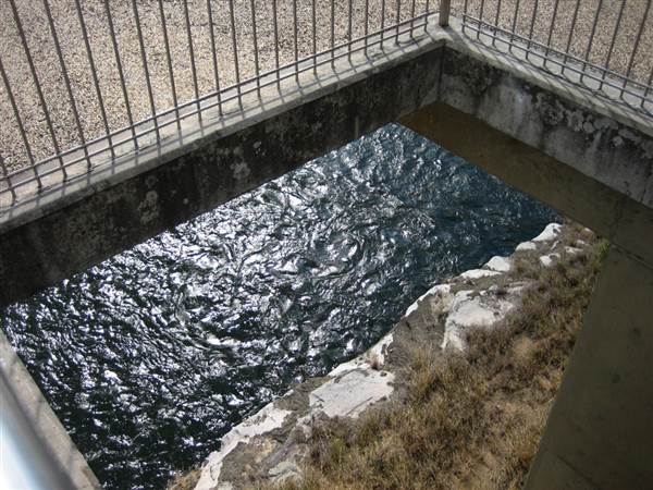 Lake Wivenhoe - Roads & Dam Wall (10/05/2006)