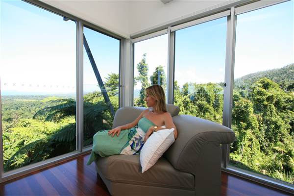 Modern Contermporary House "Altitude ONE40" - Mission Beach (20/02/2014)