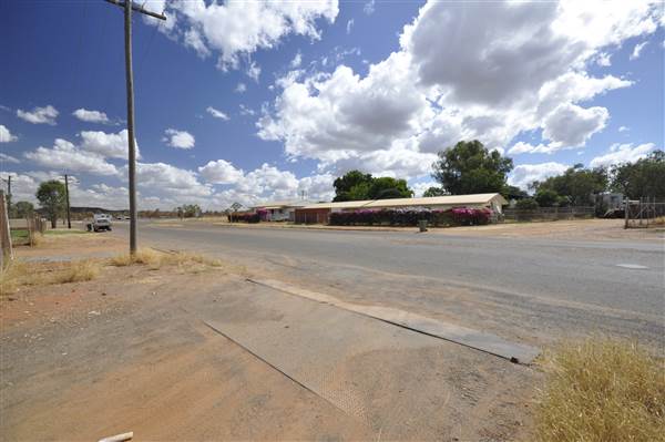Corner of Killara Crescent & Kolongo Crescent (26/05/2014 - Credits: Angua Ledgerwood)