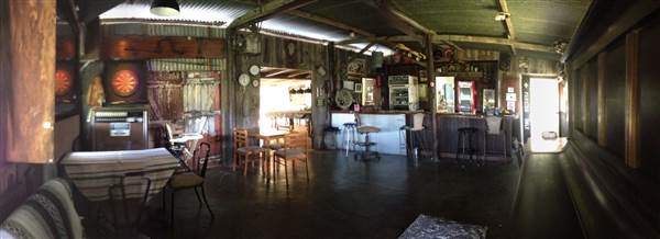 Crossroads Cafe - Daintree (19/12/2014)