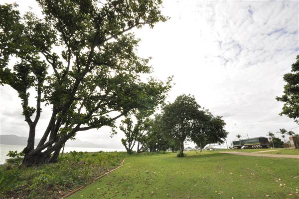 Cardwell - Coastline & Jetty (13/01/2015 - Credits: Angus Ledgerwood)