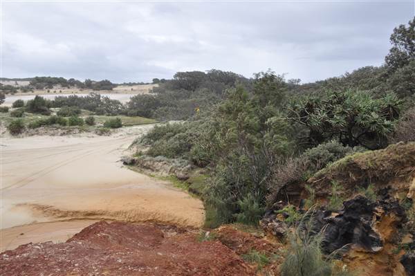Mulgumpin (Moreton Island) - Harpers Rock at Cape Cliff (11/04/2015 - Credits: Angus Ledgerwood)
