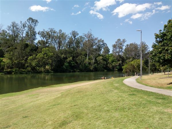 Parkland on the River - Colleges Crossing Recreation Reserve (20/09/2021 - Credits: Kathryn Metcalfe)