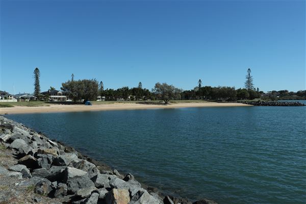 Raby Bay - Foreshore Park (8/05/2023 - Credits: Screen Queensland)