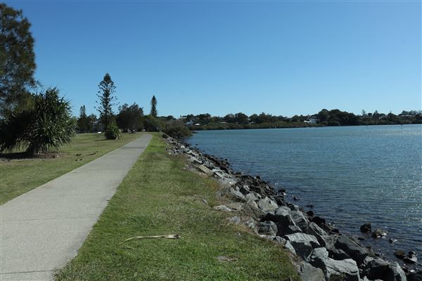 Raby Bay - Foreshore Park (8/05/2023 - Credits: Screen Queensland)