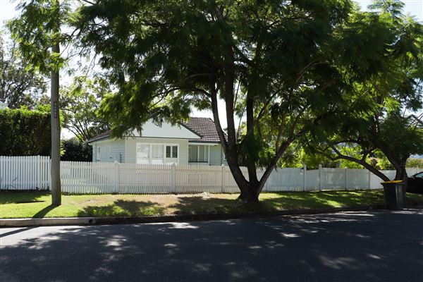 Graceville Streetscape (10/05/2023 - Credits: Screen Queensland)