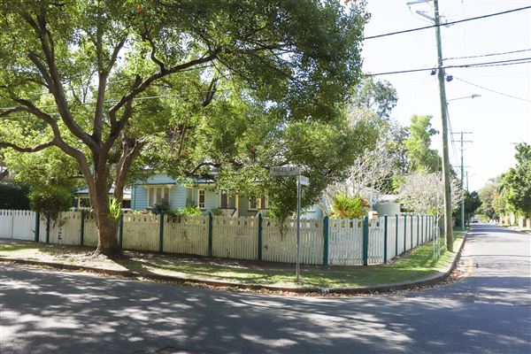 Chelmer Streetscape (10/05/2023 - Credits: Screen Queensland)