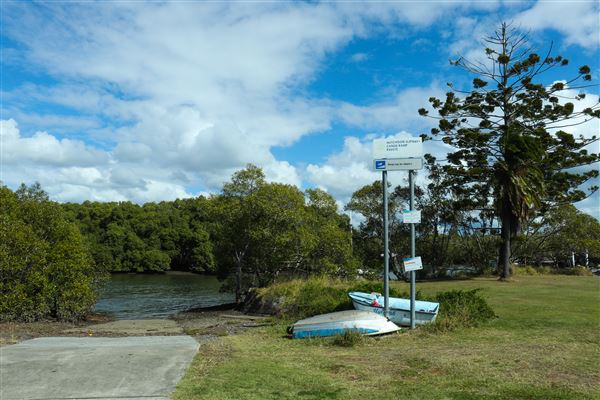 Curlew Park - Cabbage Tree Creek (11/05/2023 - Credits: Screen Queensland)