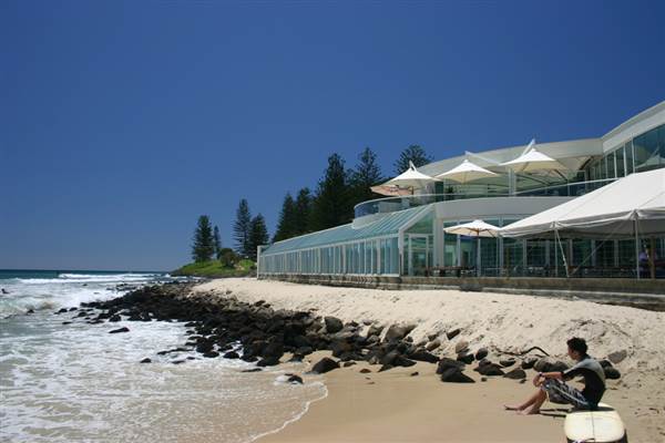Burleigh Heads - Beach & Surf Club area (24/11/2008)
