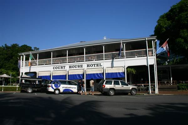 Port Douglas - Court House Hotel (8/01/2007)