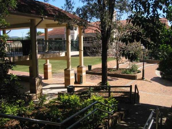 Somerset College - Primary and Secondary School (2/09/2013)