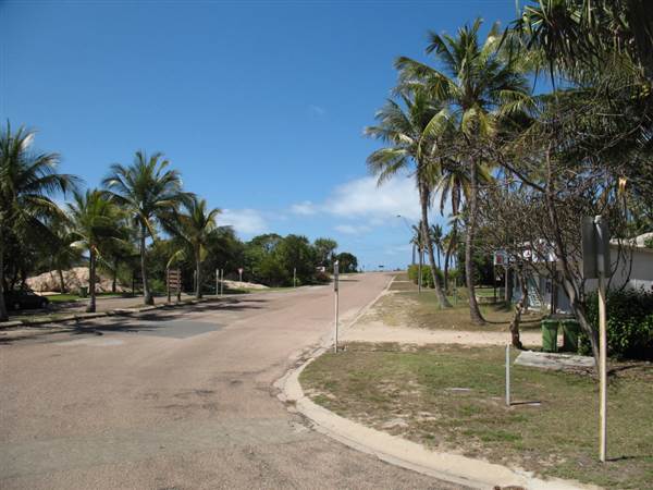 Rose Bay (Bowen) (8/11/2006)