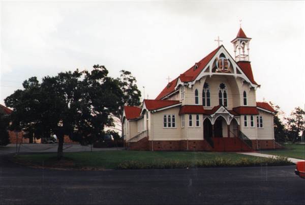 St Mary's Catholic Church & School (24/12/2002)