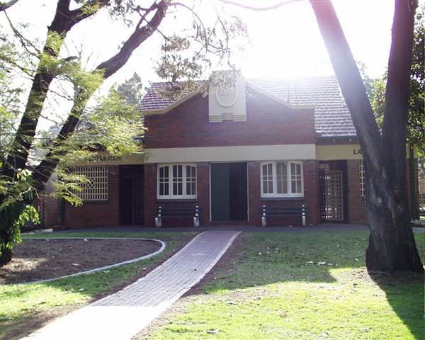 Toowong Cemetery (14/02/2005)
