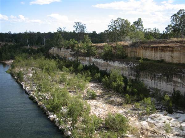Lake Wivenhoe - Roads & Dam Wall (10/05/2006)
