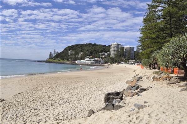 Burleigh Heads - Beach & Surf Club area (19/05/2013 - Credits: Angus Ledgerwood)