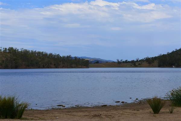 Somerset Dam (The Spit) (3/02/2014)
