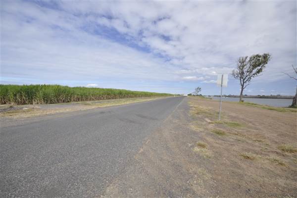 Pine Lodge entrance on Barossa river (28/05/2014 - Credits: Angus Ledgerwood)