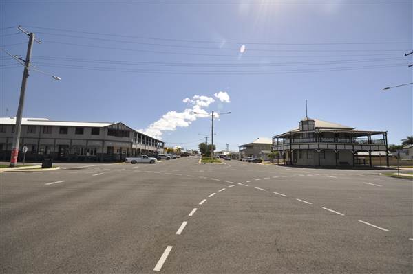 Bowen - Cnr Dalrymple & Herbert Sts (22/07/2014 - Credits: Angus Ledgerwood)