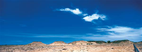 Winton Desert - General (27/11/2014 - Credits: Tourism Events Queensland)
