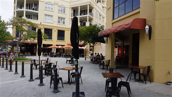 Emerald Lakes - Courtyard (13/10/2016)
