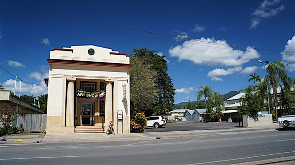 Mossman - Township (4/11/2019 - Credits: Karen Jones)