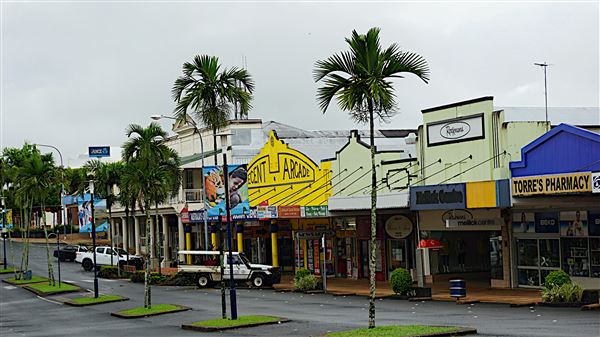 Innisfail - Streetscapes (1/11/2019 - Credits: Karen Jones)