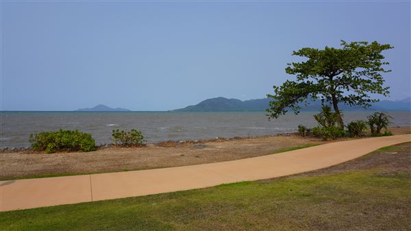 Cardwell - Coastline & Jetty (21/11/2019 - Credits: © Karen Jones)