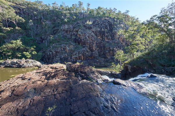 McKenzie Falls (2/06/2020 - Credits: John de Rooy, Atherton Tableland Photography)