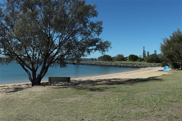 Raby Bay - Foreshore Park (8/05/2023 - Credits: Screen Queensland)