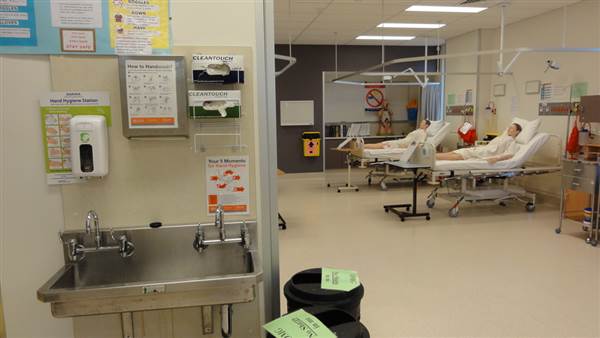 Hospital Wards & Nurses Stations - School of Pharmacy and Medical Sciences, Griffith University (2/09/2013)