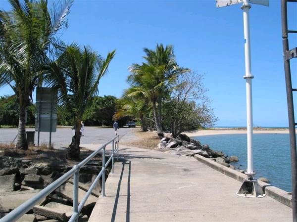 Mossman River Mouth (1/10/2007)