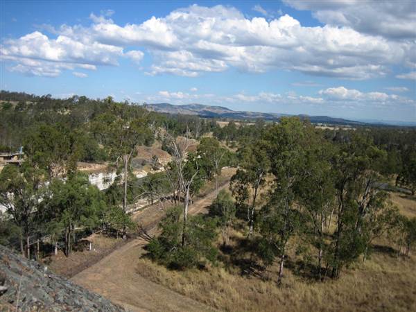 Lake Wivenhoe - Roads & Dam Wall (10/05/2006)
