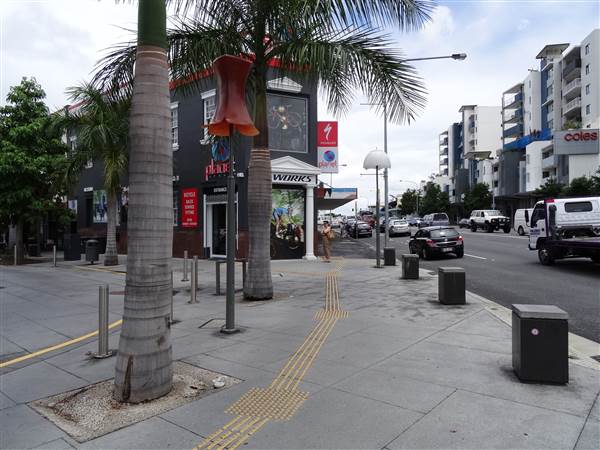 Cnr Logan Rd & Jurgens St (24/01/2014 - Credits: Angus Ledgerwood)
