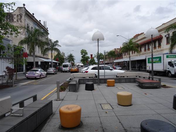 Cnr Logan Rd & Jurgens St (24/01/2014 - Credits: Angus Ledgerwood)