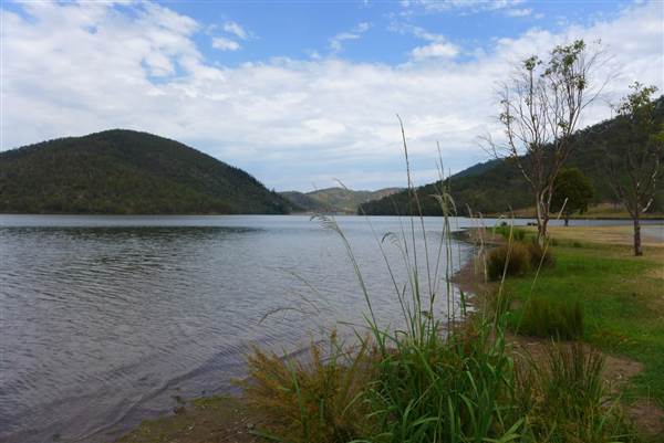 Somerset Dam (The Spit) (3/02/2014)