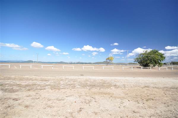 Bowen Marina (22/07/2014 - Credits: Angus Ledgerwood)