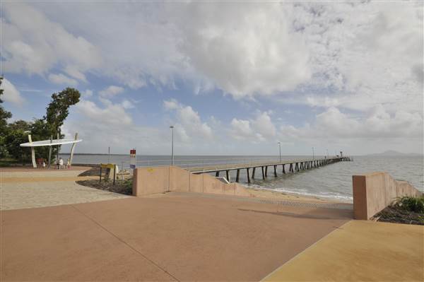 Cardwell - Coastline & Jetty (13/01/2015 - Credits: Angus Ledgerwood)