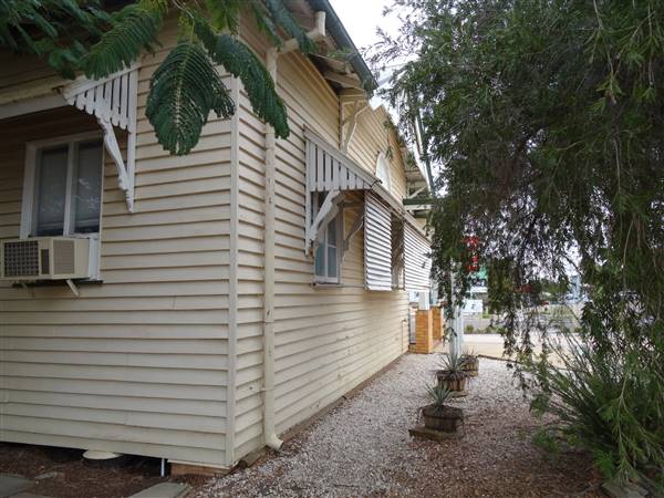 Longreach Post Office (10/07/2015)
